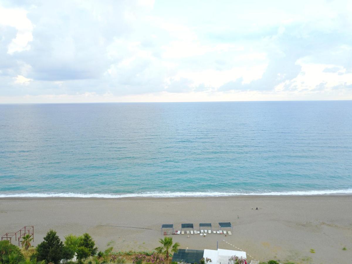 Mavi Cennet Camping Caravan Kızılot Esterno foto