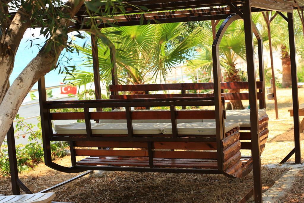 Mavi Cennet Camping Caravan Kızılot Esterno foto