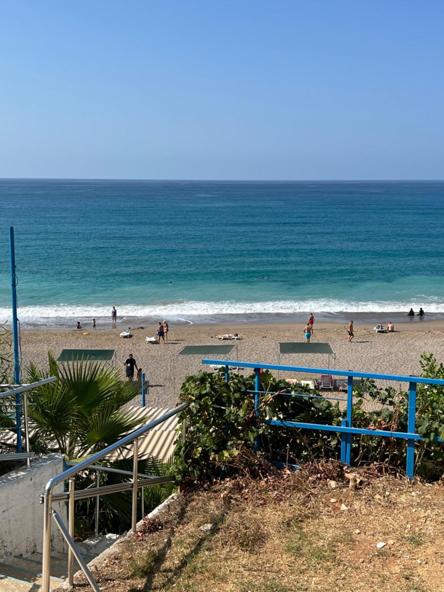 Mavi Cennet Camping Caravan Kızılot Esterno foto
