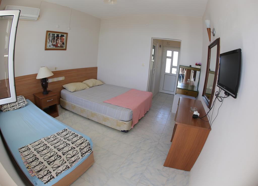 Mavi Cennet Camping Caravan Kızılot Esterno foto